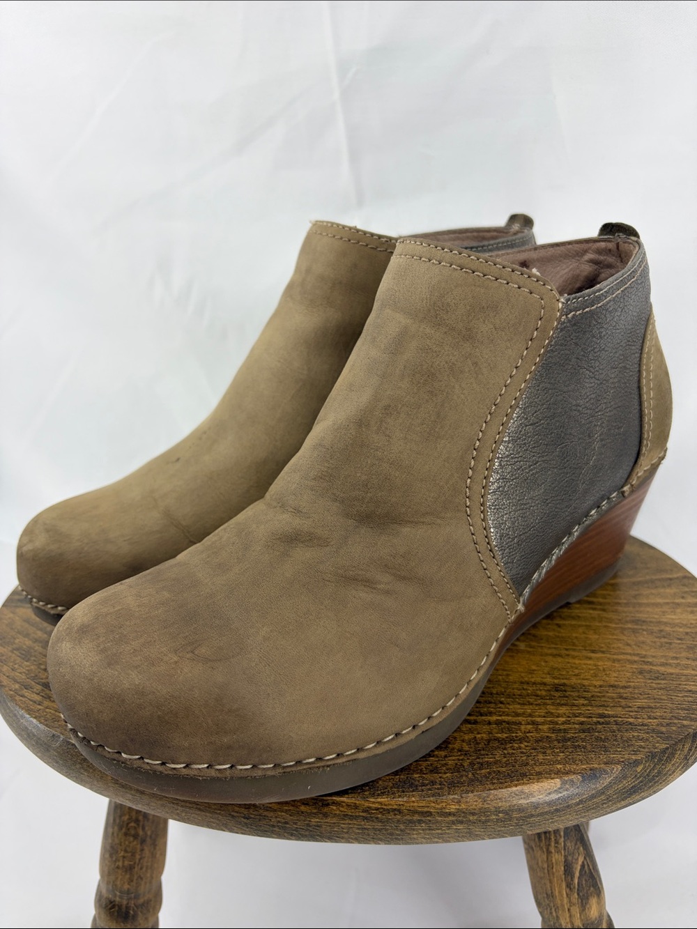 Dansko Susan Walnut Suede Wedge Ankle Booties w/ Metallic Gray Trim, Womens 39